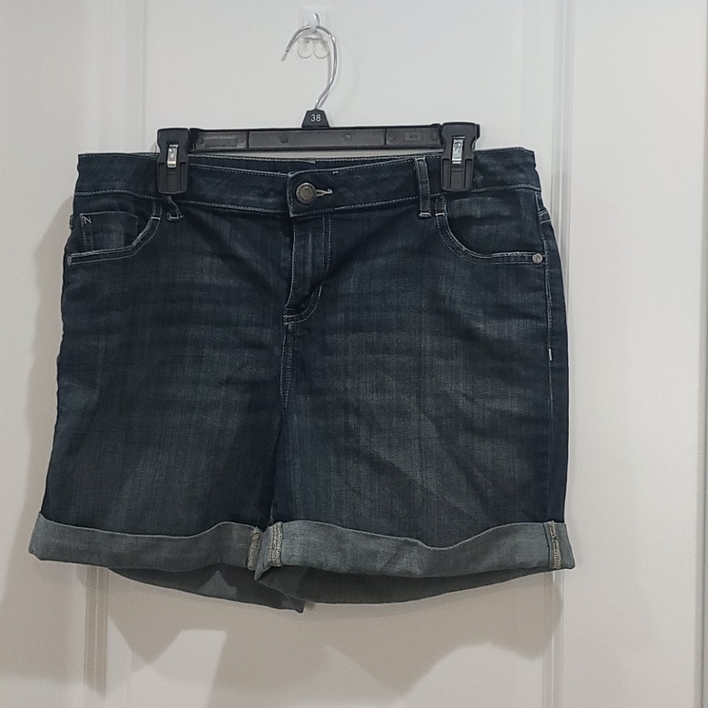 Vera Wang jean shorts